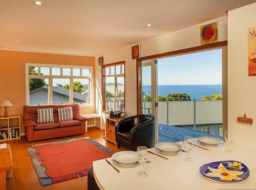 Pretty On Tairua Holiday Home