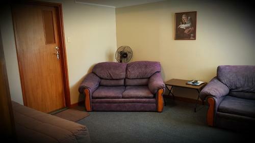 Chanel Court Motel