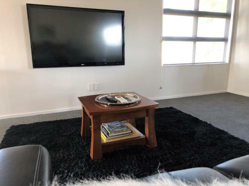 Gladstone Apartment