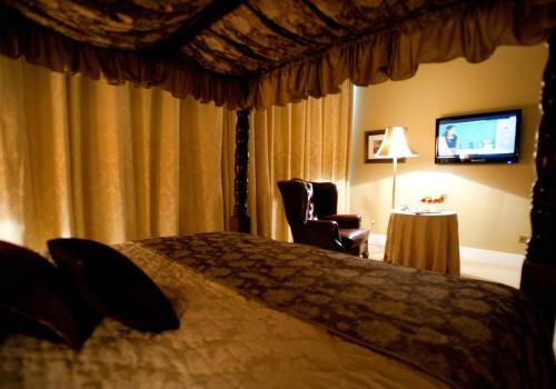 Westenra Arms Hotel