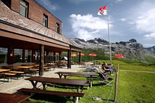 Hostal Berggasthaus Tannalp