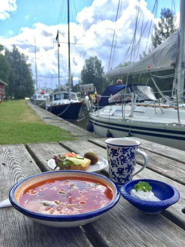 Hostal Hajstorp Slusscaf� & Vandrarhem