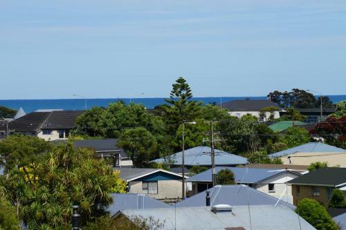 House With A View...and Lots Of Space