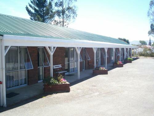 Pioneer Motel