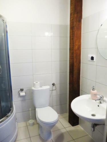 Hostal Go?ciniec I Restauracja Salton
