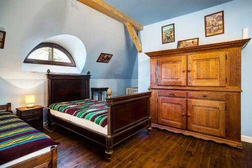 Hostal Dw�r Osmolice