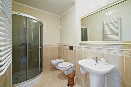 Hostal Dw�r Osmolice