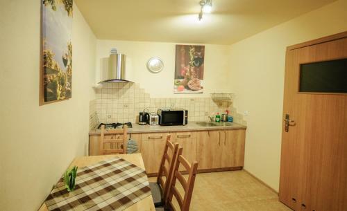 Hostal Pokoje Za Kinem