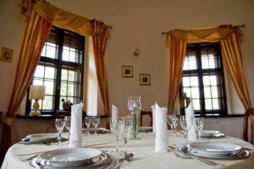 Hotel Zamek Dobra