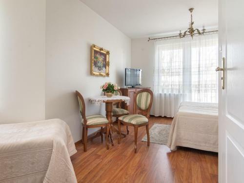 Hostal Pensjonat & Restauracja Admira?