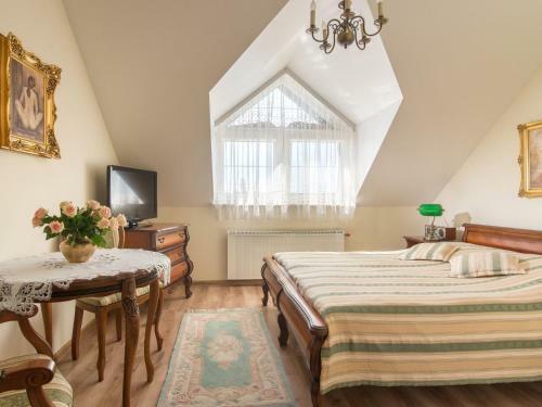 Hostal Pensjonat & Restauracja Admira?