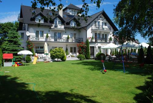 Hostal Pensjonat & Restauracja Admira?