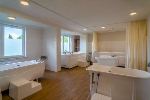 Hotel *** Nat Jaros?awiec