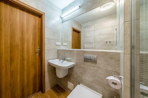 Hotel *** Nat Jaros?awiec