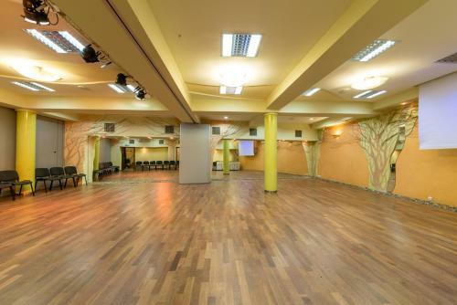 Hotel Ara Restauracja Dancing Club
