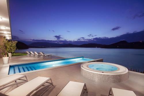 Heron Live Hotel Marina & Spa