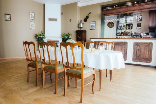 Hotel Dw�r Konstancin