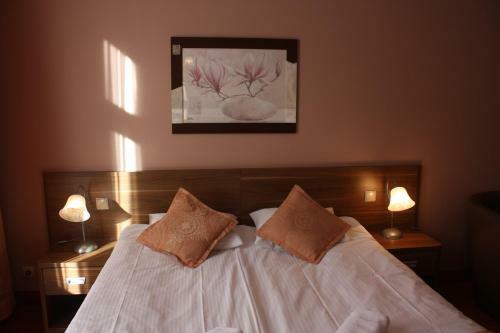 Paria Hotel