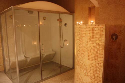 Paria Hotel