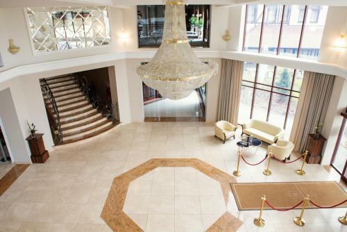 Hotel Rozdro?e Niebor�w