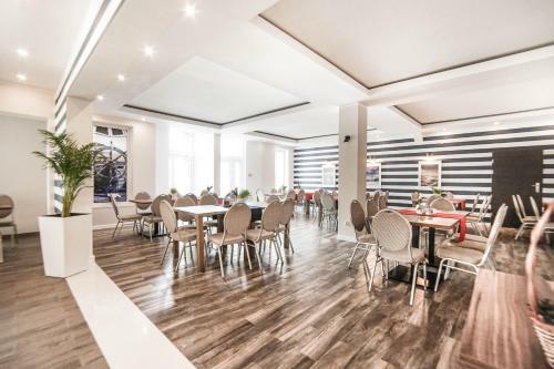 Hostal New Corner
