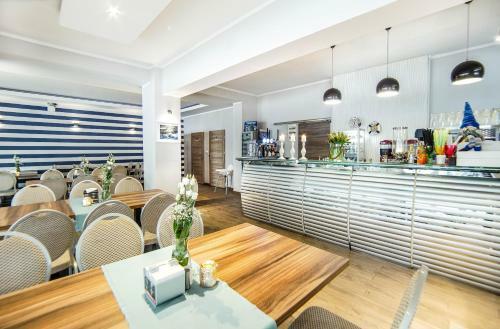 Hostal New Corner