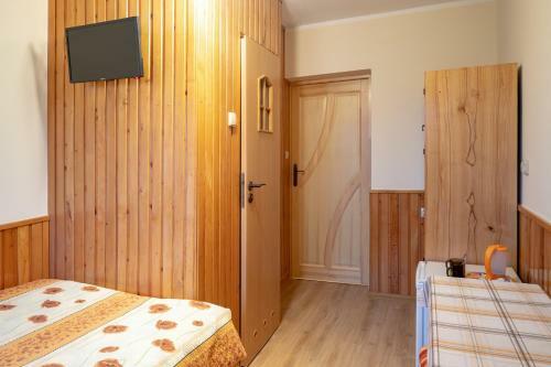 Hostal Dom Nad Jeziorem ?hubka?