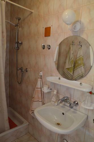 Hostal Dom Nad Jeziorem ?hubka?