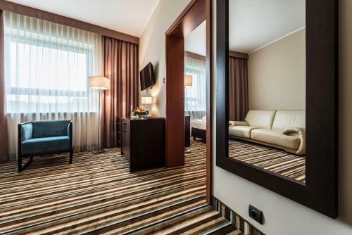 Hotel Victor Pruszk�w Desilva