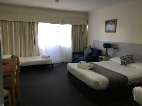 Lakeview Motor Inn