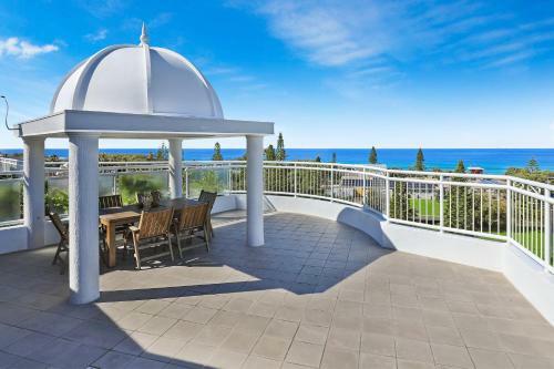 Hotel Beachside Resort Kawana Waters