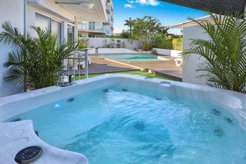 Hotel Beachside Resort Kawana Waters