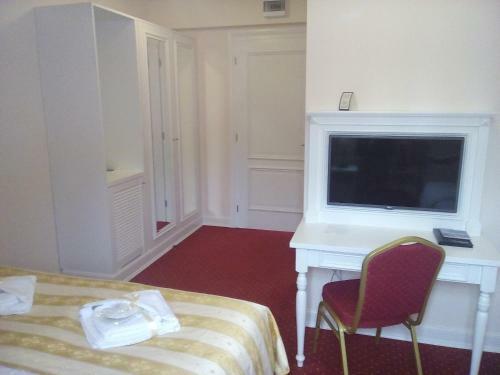 Hotel Folwark ?emino