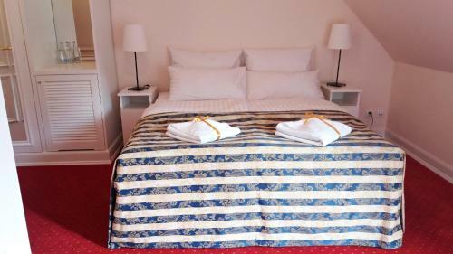 Hotel Folwark ?emino