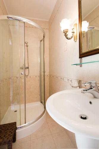 Hostal Residenz Selena