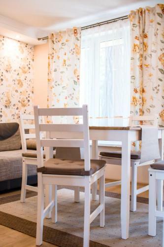 Hotel Domy - Apartamenty W Sosnowym Lesie - Ca?oroczne
