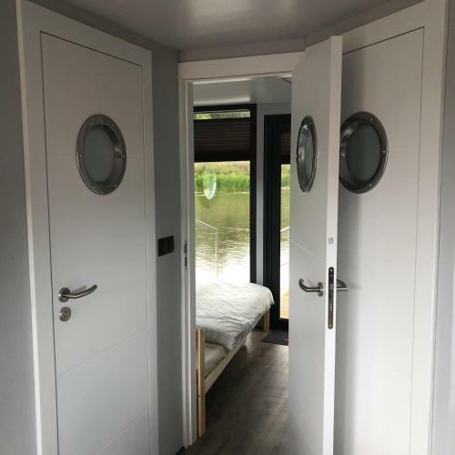 Apartamenty Wartos?aw Domy Na Wodzie Wronki