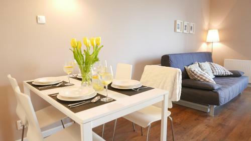 Apartament Bia?y