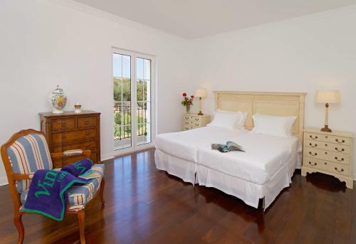 Agostos Villa Sleeps 6 Air Con