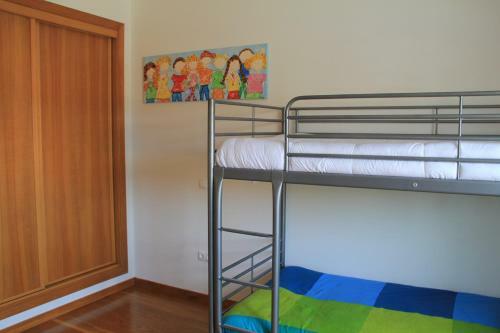 Spacious Villa In Azeit�o (With Private Pool)