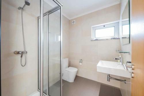 Nadadouro Villa Sleeps 8 Wifi
