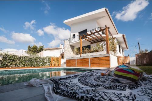 Beguest Sun & Pool House