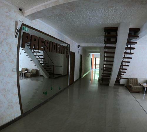 Hostal Pension President