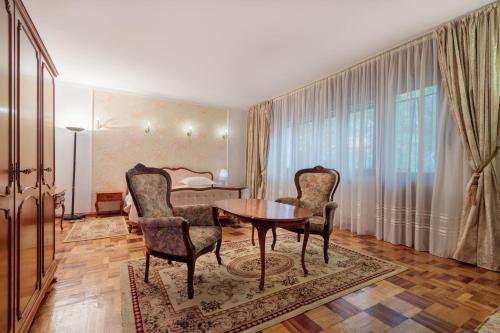 Hostal Former Ceausescu's Vila Crizantema