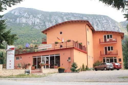 Hostal Pensiune Safrane