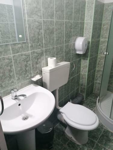 Hostal Pensiunea Pomi -oesti