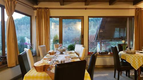 Hostal Pensiunea Casa Motilor