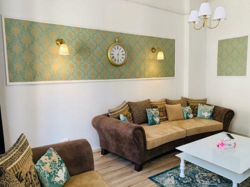 Royal Turquoise Apartment Old City