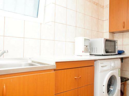 Rosuites - City Central Apartments