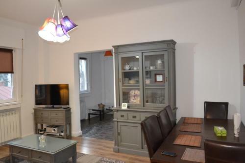 Apartamento Victoria Plaza Two Bdr Apt